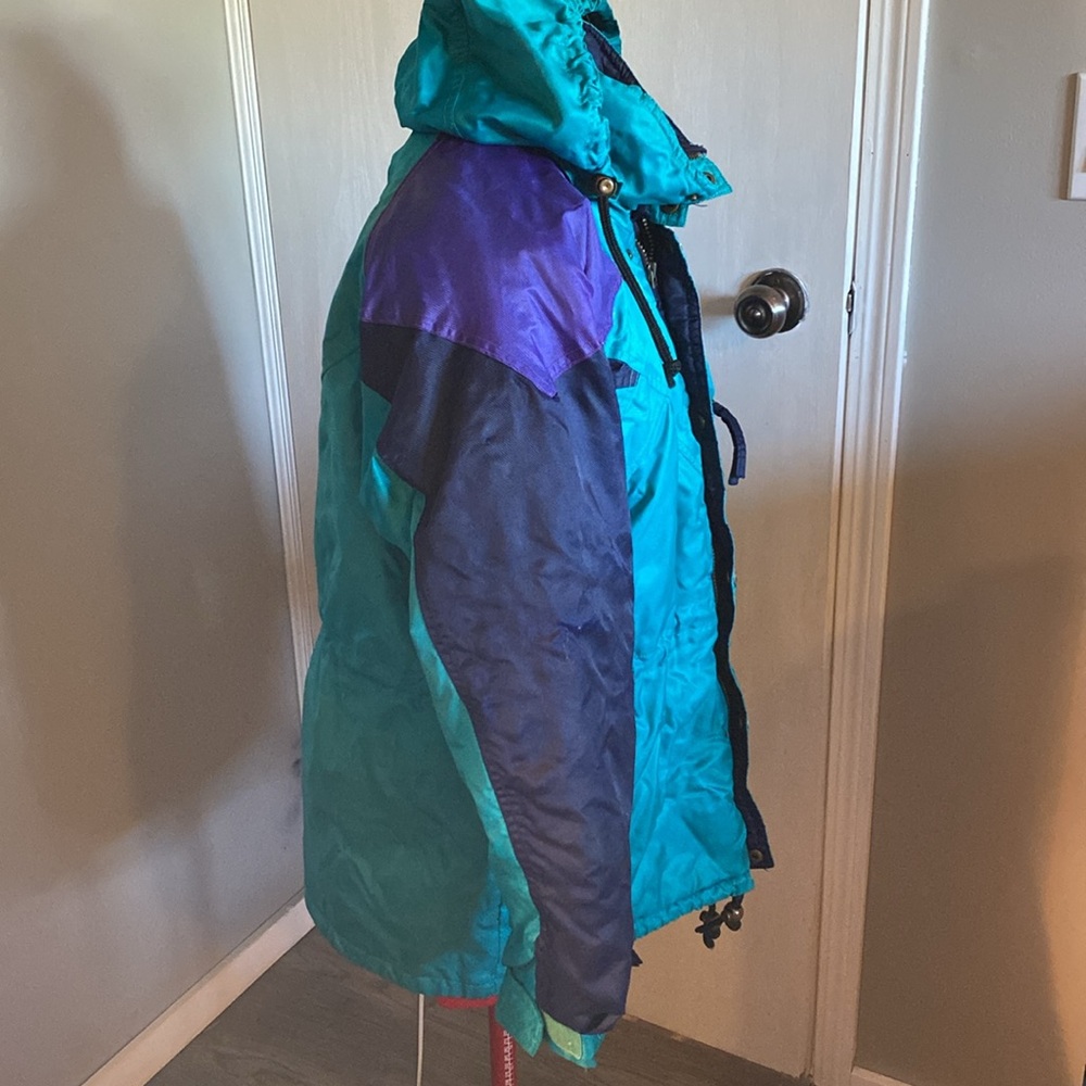 Powder Ridge, Edmonton, Technical Ski Jacket, Women’s medium - Picture 4 of 12